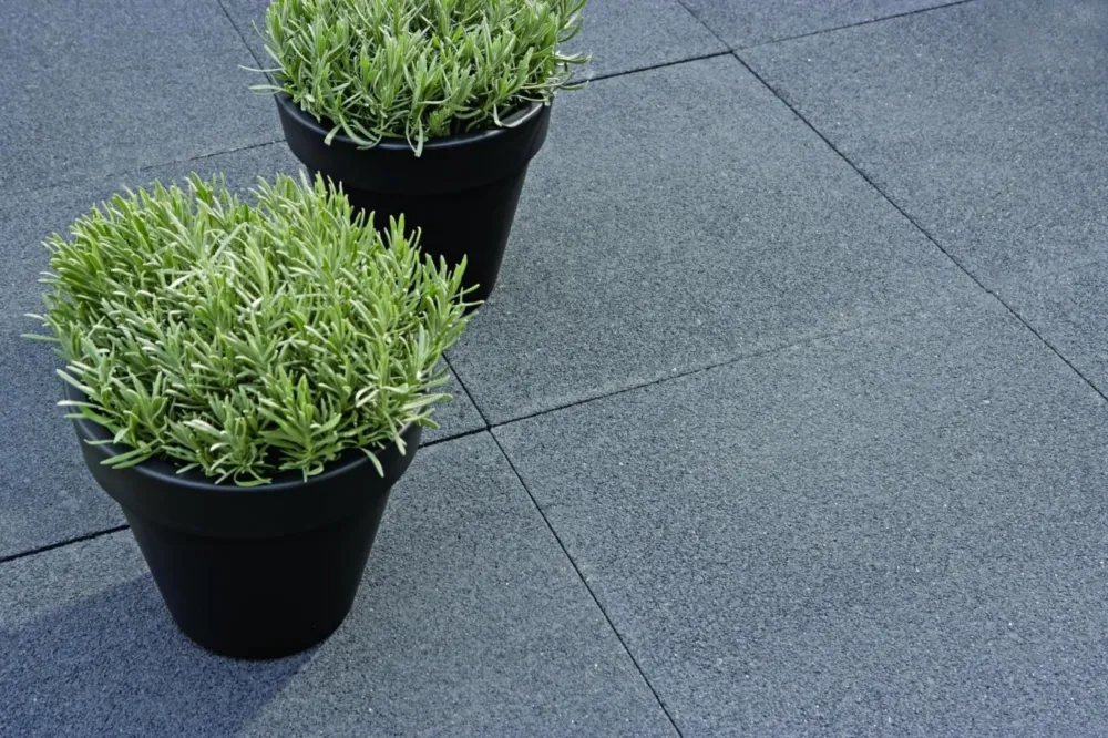 Terrastegel plus nero 60x60x4cm. 25,95 p/m2 Uitverkoop