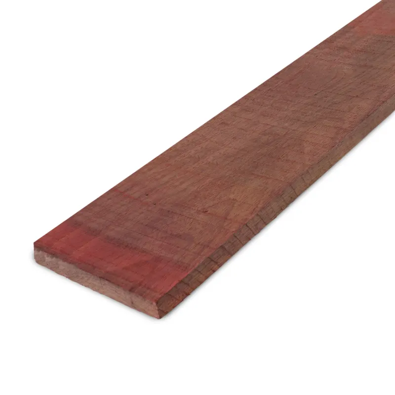 Uitverkoop hardhout - plank Padoek plank - 26x130 mm - fijnbezaagd / ruw - plank voor buiten - padouk hardhout AD 20-25% - Padouk plank - 26x130 mm - ruw: 365 cm