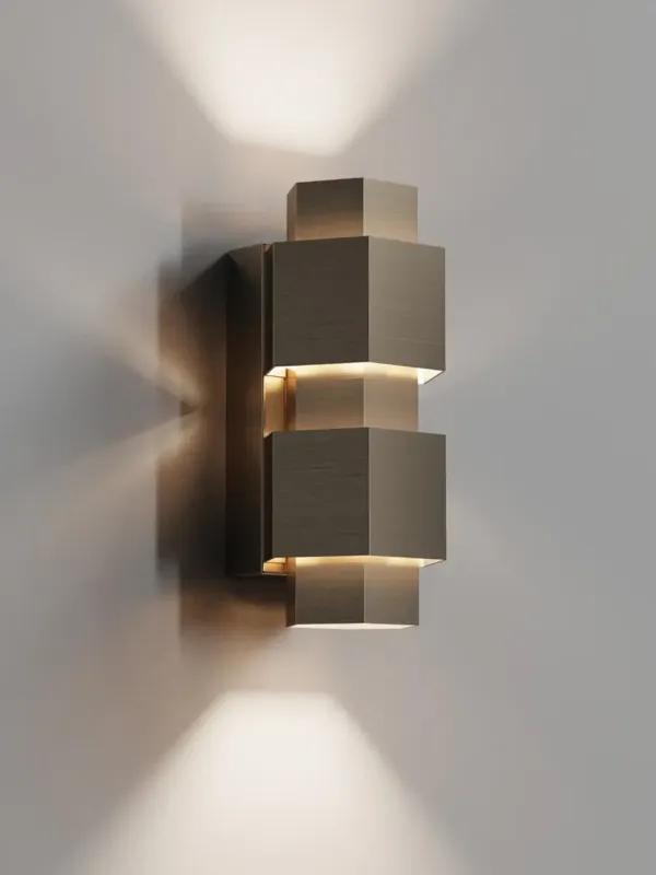 Op = Op Hipp Design 02 wandlamp vijfhoek 12W dimbaar brons PVD