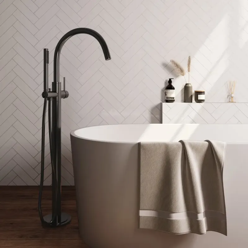 Tijdelijk Beschikbaar Brauer Stripe vrijstaande badmengkraan met staafhanddouche gunmetal geborsteld PVD