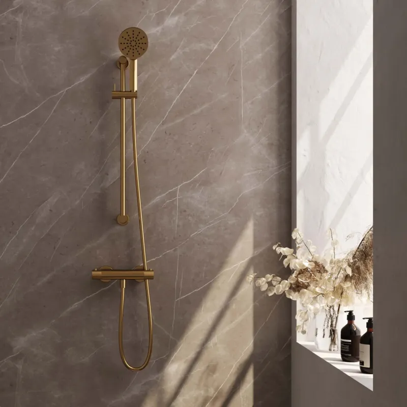 Op = Op Brauer Gold Carving thermostatische douchekraan met glijstang en 3 standen handdouche geborsteld messing PVD