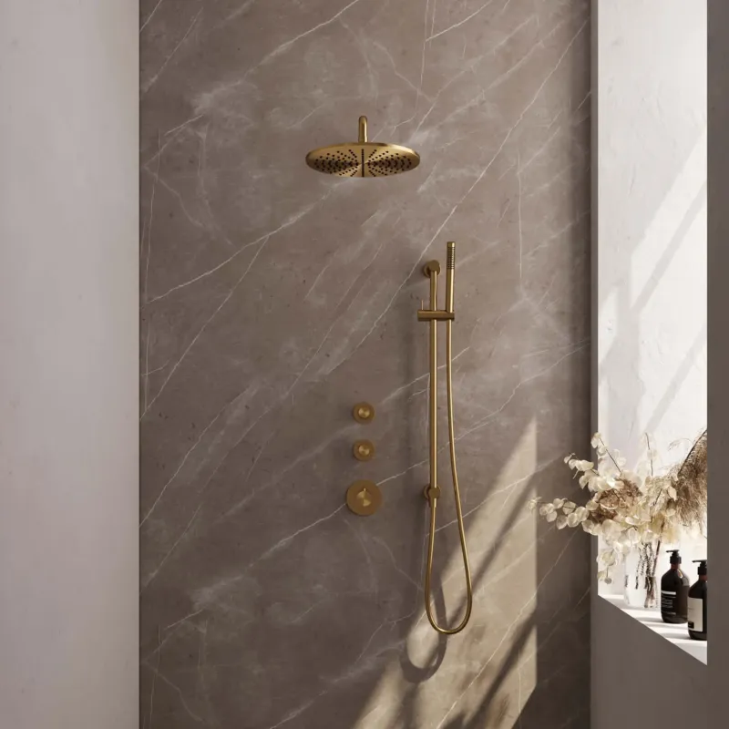 Brauer Gold Carving complete inbouw regendouche set 16 met 30cm douchekop, gebogen muurarm, staafhanddouche en glijstang geborsteld messing PVD Exclusieve Aanbieding