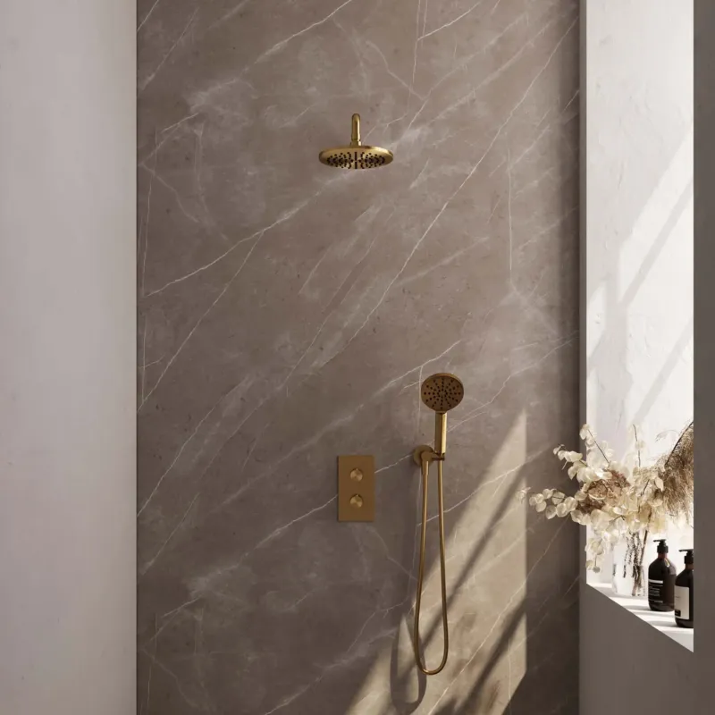 Snelle Levering Brauer Gold Carving complete inbouw regendouche set 33 met 20cm douchekop, gebogen muurarm en 3 standen handdouche geborsteld messing PVD
