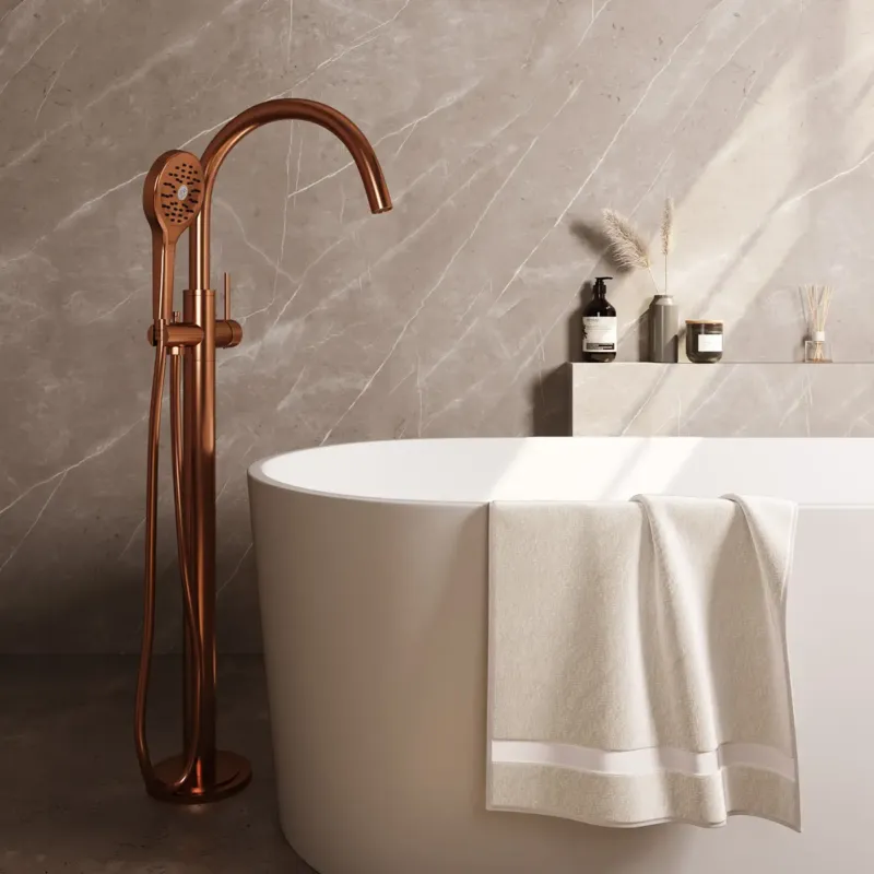 Bestel Nu Brauer Copper Carving vrijstaande badmengkraan met 3 standen handdouche geborsteld koper PVD