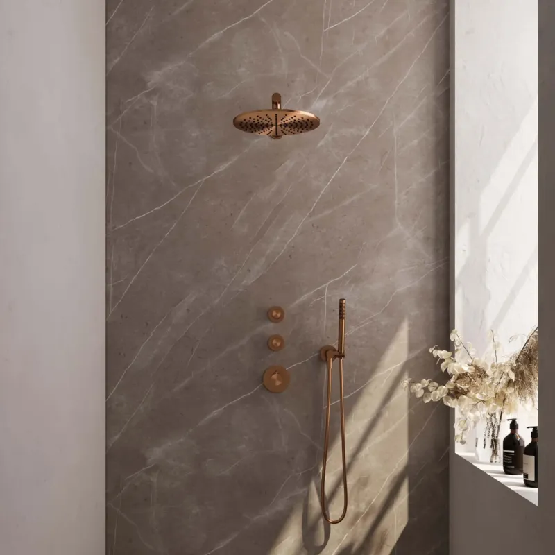 Beperkt Aanbod Brauer Copper Carving complete inbouw regendouche set 02 met 30cm douchekop, rechte muurarm en staafhanddouche geborsteld koper PVD