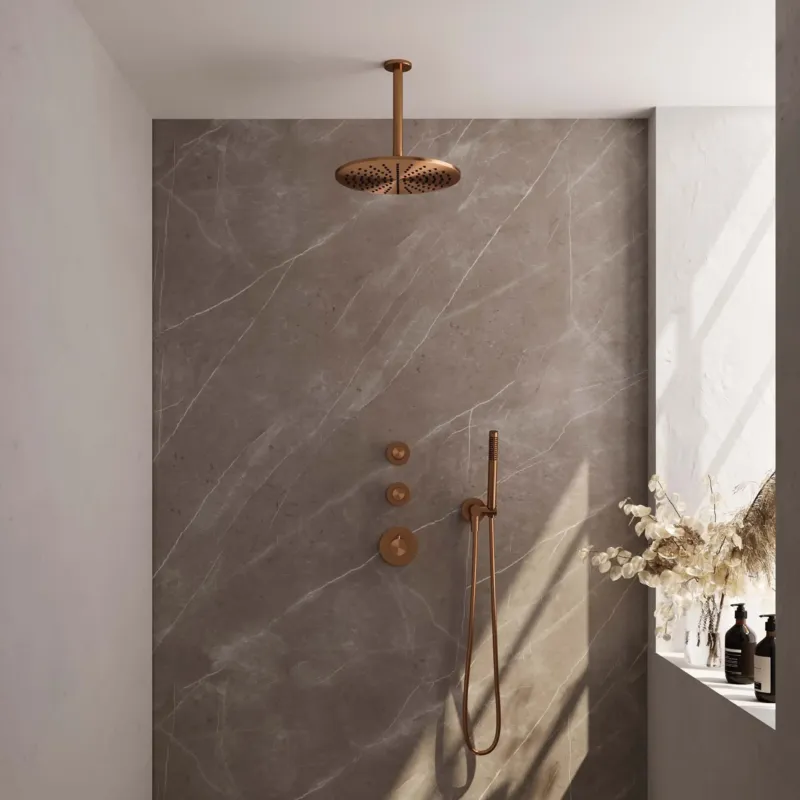 Superprijs Brauer Copper Carving complete inbouw regendouche set 06 met 30cm douchekop, plafondarm en staafhanddouche geborsteld koper PVD