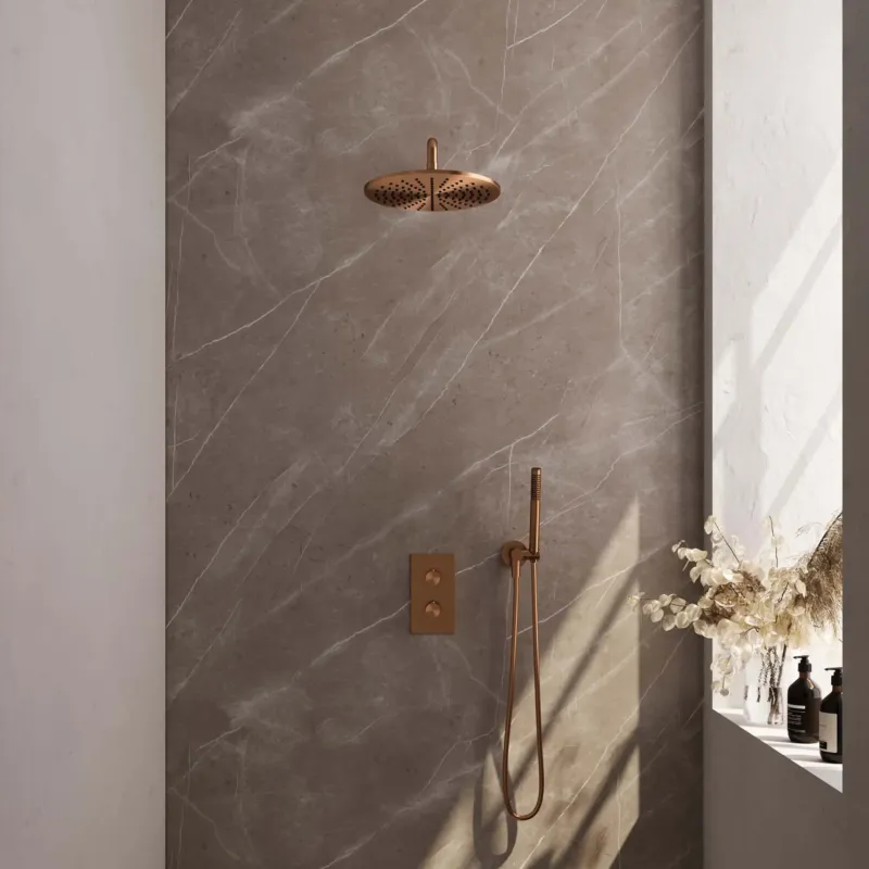 Superprijs Brauer Copper Carving complete inbouw regendouche set 28 met 30cm douchekop, gebogen muurarm en staafhanddouche geborsteld koper PVD