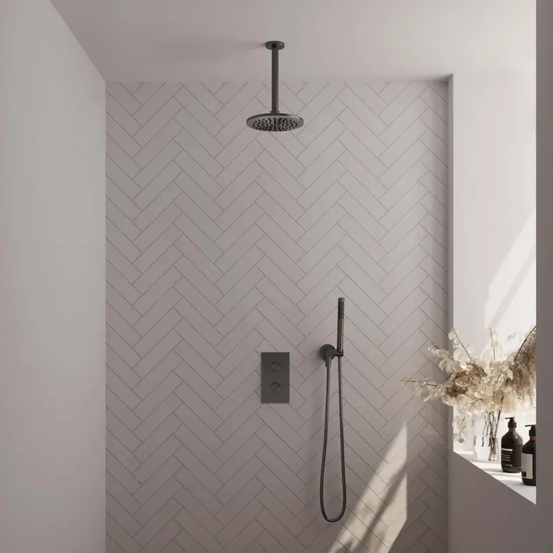 Brauer Gunmetal Carving complete inbouw regendouche set 29 met 20cm douchekop, plafondarm en staafhanddouche gunmetal geborsteld PVD Laatste Kans