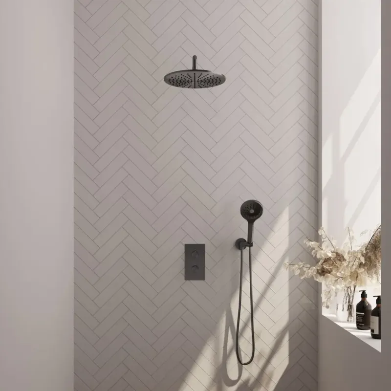 Brauer Gunmetal Carving complete inbouw regendouche set 34 met 30cm douchekop, gebogen muurarm en 3 standen handdouche gunmetal geborsteld PVD Nu Kopen