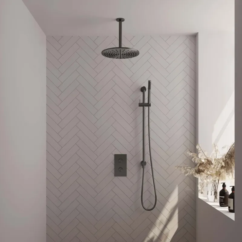 Brauer Gunmetal Carving complete inbouw regendouche set 42 met 30cm douchekop, plafondarm, staafhanddouche en glijstang gunmetal geborsteld PVD Dagaanbieding